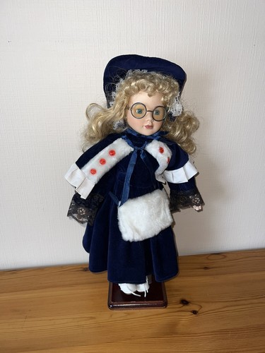 Poupée porcelaine fabrique - poupée,