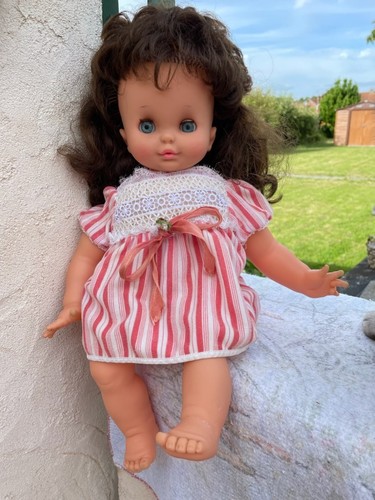 Poupee clodrey brune aux yeux - poupee,