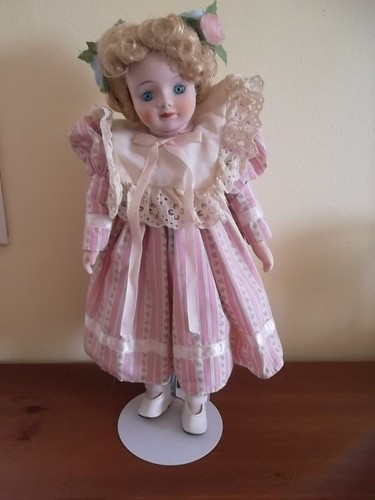 Poupee porcelaine blonde - poupee,